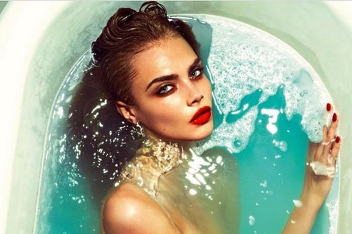 Nie tylko piękna, ale i utalentowana. Cara Delevingne nagrała klip do swojej piosenki!