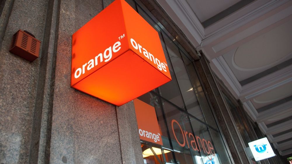 Orange pożegnał się z tysiącami pracowników. W niczym to firmie nie zaszkodziło