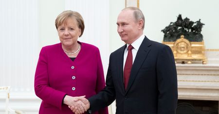 Merkel rozmawia z Putinem. Wśród tematów Bliski Wschód
