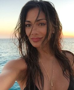 Nicole Scherzinger w lateksie. Pisze o koronawirusie