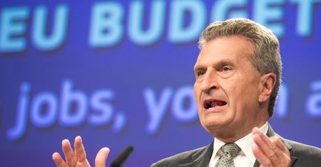 Oettinger: Polska lokomotywą, ale ma kłopot z praworządnością