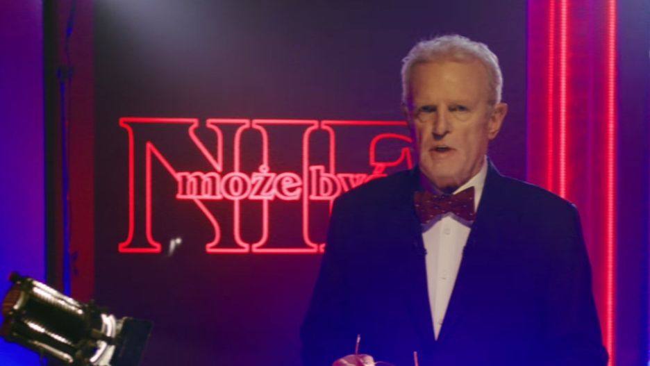 Maciej Trojanowski w stylizowanym na program "Nie do wiary" zwiastunie "Stranger Things 3"