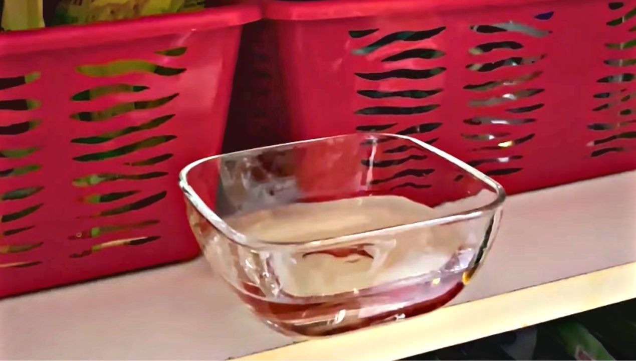 Wymieszaj tylko 2 produkty i postaw w kuchennej szafce, by pozbyć się moli