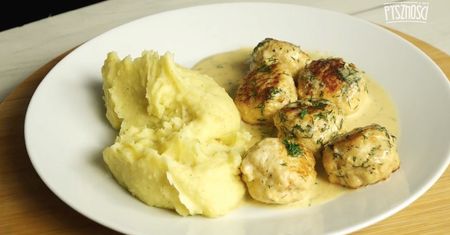 Pulpeciki z indyka w sosie koperkowym
