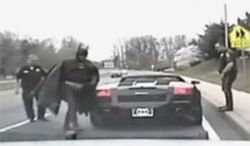Policjanci zatrzymali Batmana
