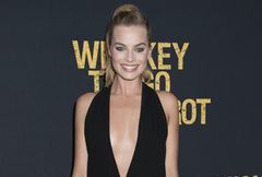 Margot Robbie w sukience Valentino