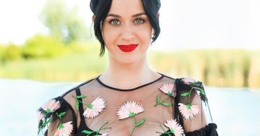 Katy Perry: co za dekolt!
