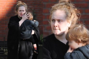 Adele na spacerze z synkiem!
