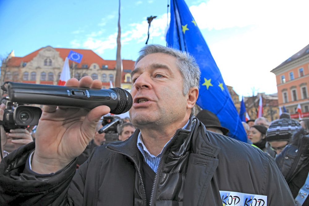 Frasyniuk "wprowadził w błąd" policjanta. Przedstawił się jako Jan Józef Grzyb