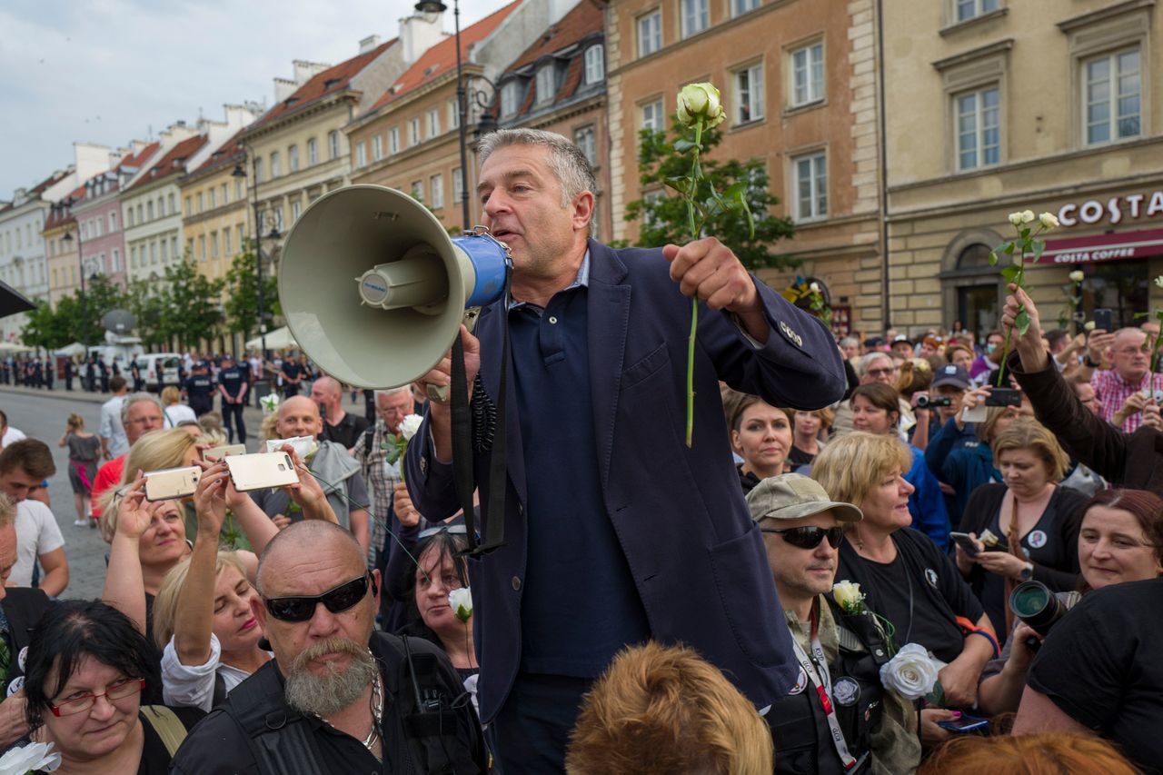 Władysław Frasyniuk przed miesięcznicą: niech mnie wynoszą