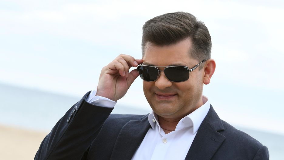 Zenon Martyniuk jest królem disco polo, ale początkujące gwiazdy też mogą liczyć na imponujące zarobki