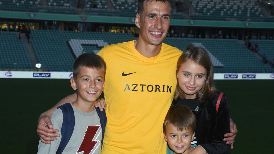 Jarosław Bieniuk z dziećmi