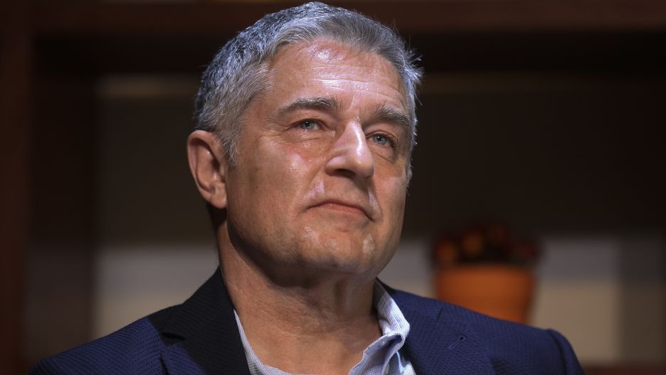 Sąd umorzył postępowanie ws. zakłócania przez Władysława Frasyniuka miesięcznicy smoleńskiej