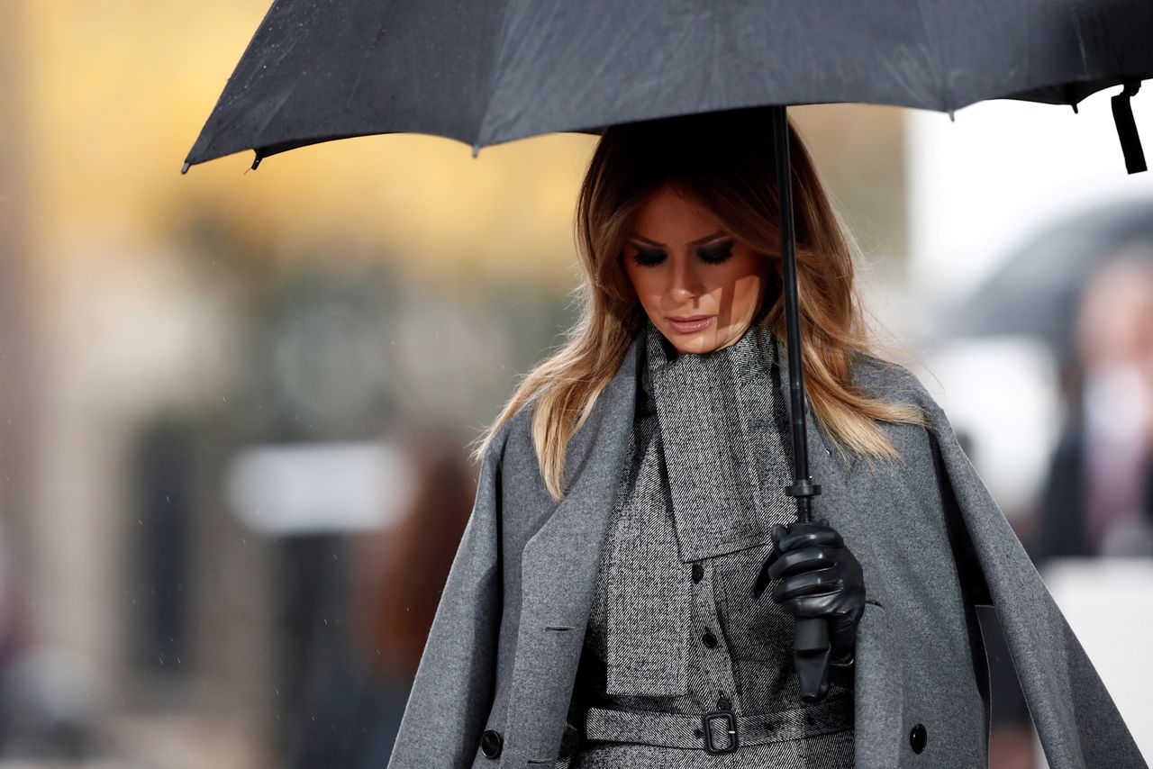 Melania Trump towarzyszy mężowi we Francji. Zadała szyku