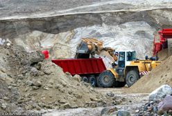 Śląsk. Ciężarówka spadła ze skarpy. Ciężko ranny kierowca