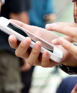 "Przestańcie robić ludzi w jajo". Internauci komentują sprawę "bezpłatnego" roamingu