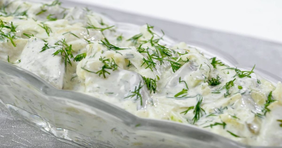 Śledzie bez śmietany- Pyszności/ źródło: kadr z filmu SmakowiteDania