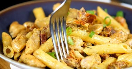 Moja rodzina uwielbia taki makaron. Przygotowuję go każdego lata