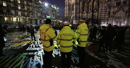 Powtórzy się sylwestrowy horror w Kolonii? Policja w Niemczech opublikowała niepokojący raport