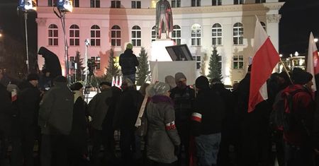 Rocznica stanu wojennego to państwowa uroczystość. Promują ją Kluby "Gazety Polskiej"
