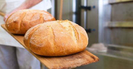 Nie dość, że masło, to jeszcze chleb i mleko. Szykują się kolejne podwyżki w sklepach