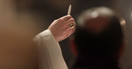 Ksiądz zorganizował komunię tylko dla jednego dziecka. Dla chorego na raka Stasia