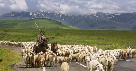 Armenia zachwyca. Największe atrakcje zobaczysz podczas wycieczki objazdowej
