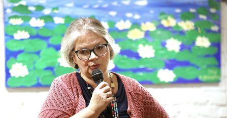 Superniania pod ostrzałem. Powodem słowa o politykach