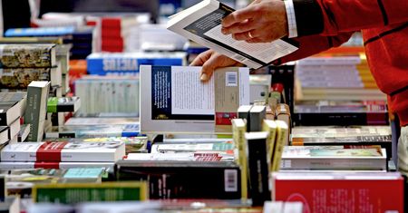 "Zadufanie, arogancja, ślepota". Znany bloger odmówił wydawnictwom i zarobił 1,4 mln zł