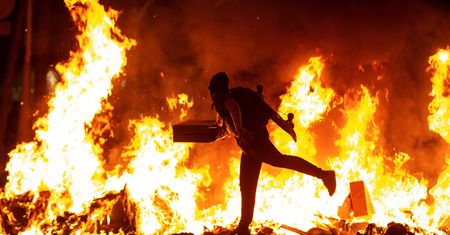 Hiszpania. Starcia z policją w Barcelonie. Katalończycy znów chcą referendum