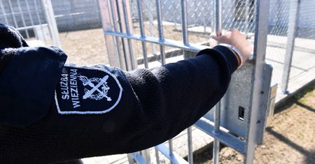 Koronawirus w Polsce. Specjalne środki ostrożności w więzieniach. Możliwy zakaz odwiedzin