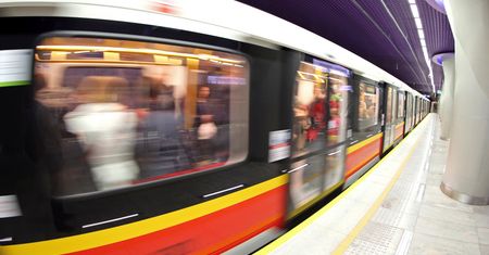 Metro na Targówek opóźnione. Warszawiacy nie pojadą nowym odcinkiem M2 we wrześniu