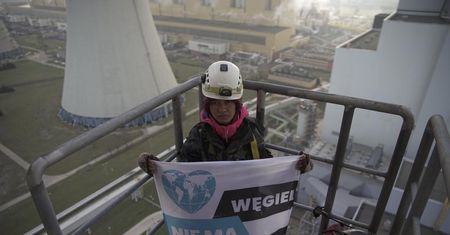Greenpeace protestuje w Elektrowni Bełchatów. Żądają zaprzestania korzystania z węgla