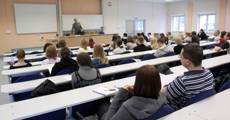 Najmniej i najbardziej oblegane kierunki na uczelniach niepublicznych