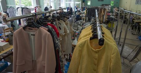Szefom firm odzieżowych to się nie spodoba. Tysiące ludzi nie chcą nowych ubrań