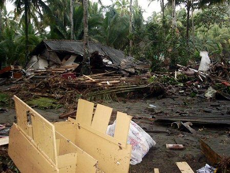 Co najmniej 327 ofiar śmiertelnych tsunami na Jawie