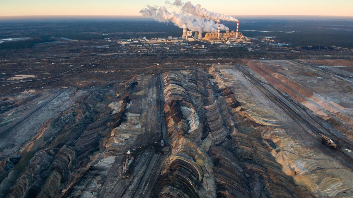 Polska energetyka w największej mierze oparta jest na węglu.