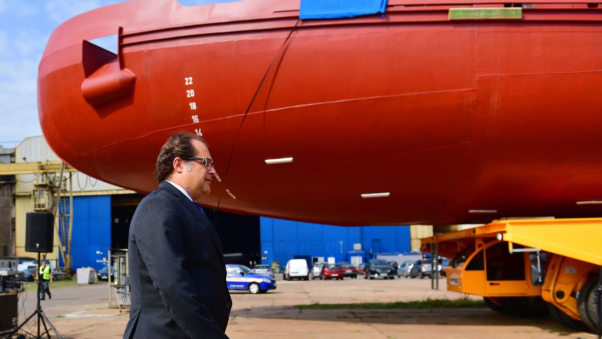 Stocznia Gryfia zabiera głos w sprawie statku sklejonego taśmą.