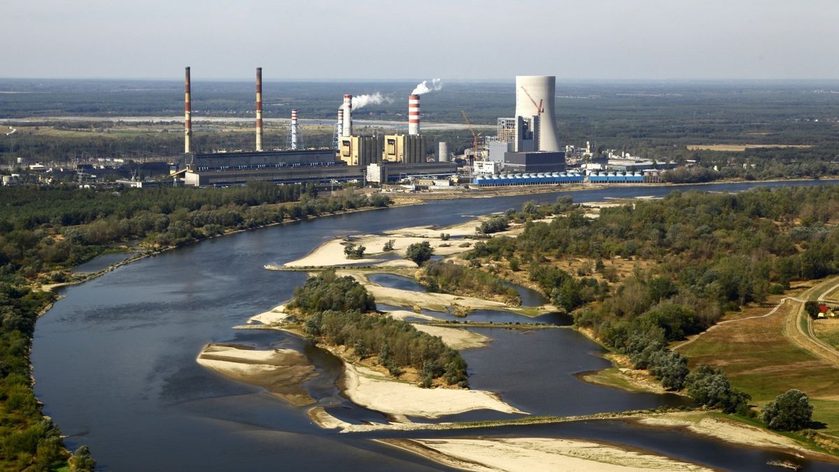 Nowa przeprawa przez Wisłę ma przebiegać w bezpośrednim sąsiedztwie elektrowni Kozienice.