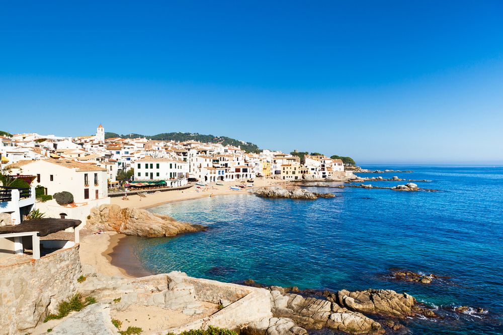 Costa Brava jest bardzo chętnie wybierana na urlop przez Polaków