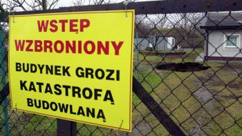 Przed zagrożeniem ostrzega tablica