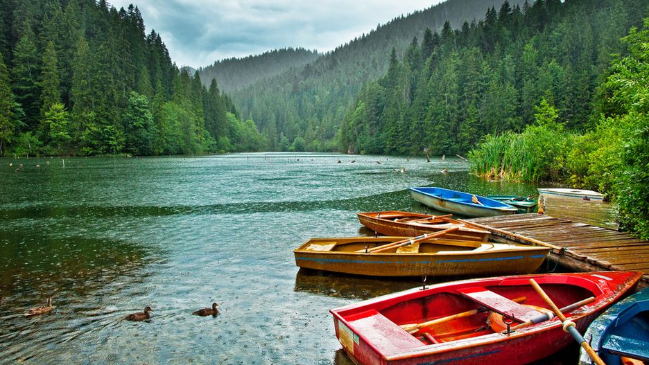 Słynne Jezioro Czerwone w Transylwanii.