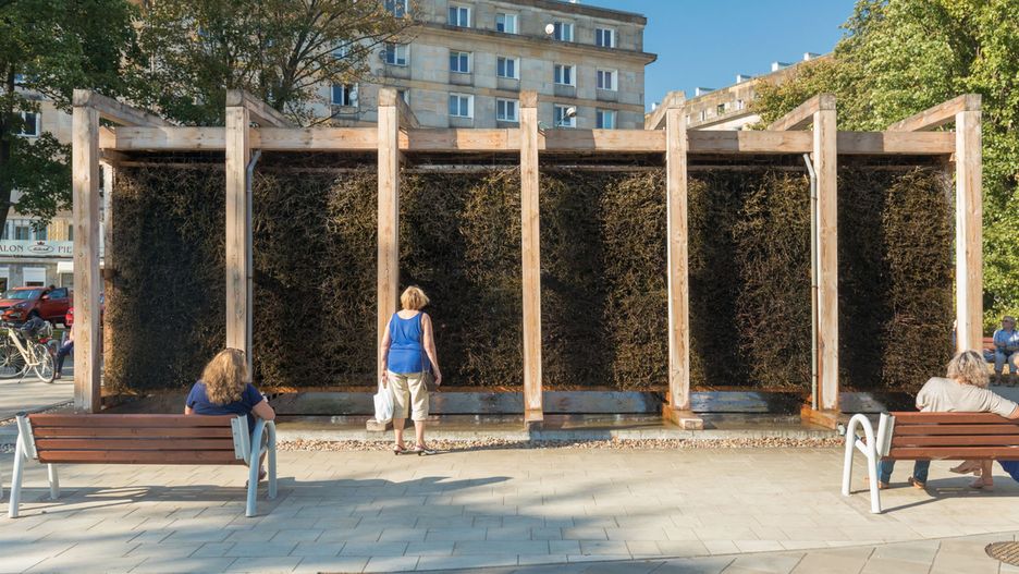 Warszawa. Tężnia na pl. Hallera.