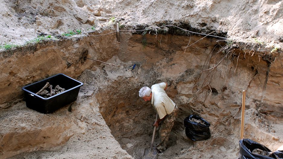 Bykownia. W 2007 r. polscy eksperci prowadzili badania miejsca tajnego pochówku ofiar NKWD z lat 1937-41