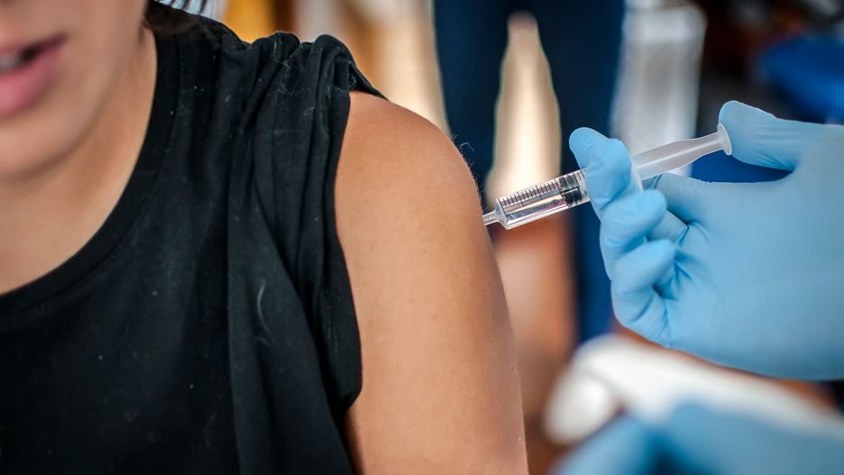 Główny Inspektorat Sanitarny: trwają prace nad regulacjami dotyczącymi szczepień dla cudzoziemców