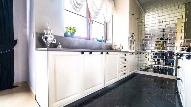 W kuchni w stylu industrialnym sprawdzi się betonowy blat kuchenny