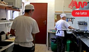 Krew, pot i olej. Praca w nadmorskiej smażalni to nie jest sposób na wakacje