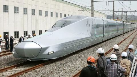 Japonia testuje najszybszy pociąg na świecie. 400 km/h!