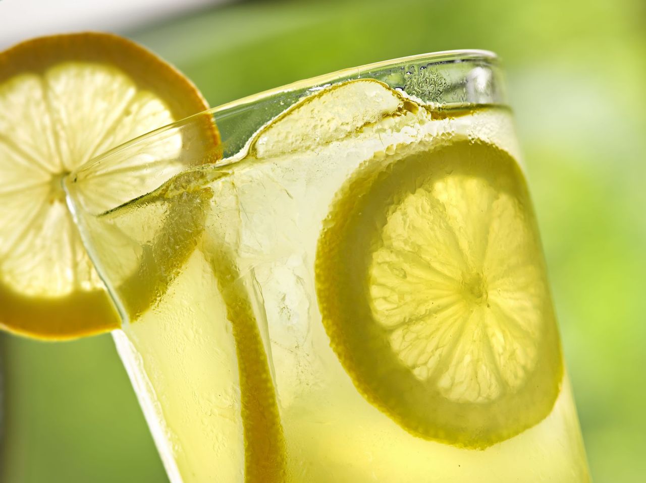Owocowe orzeźwienie. 10 pomysłów na lemoniadę