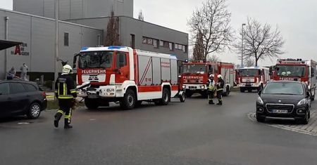 Wielka ewakuacja, są ranni. Wyciekł amoniak przy lodowisku w Straubing